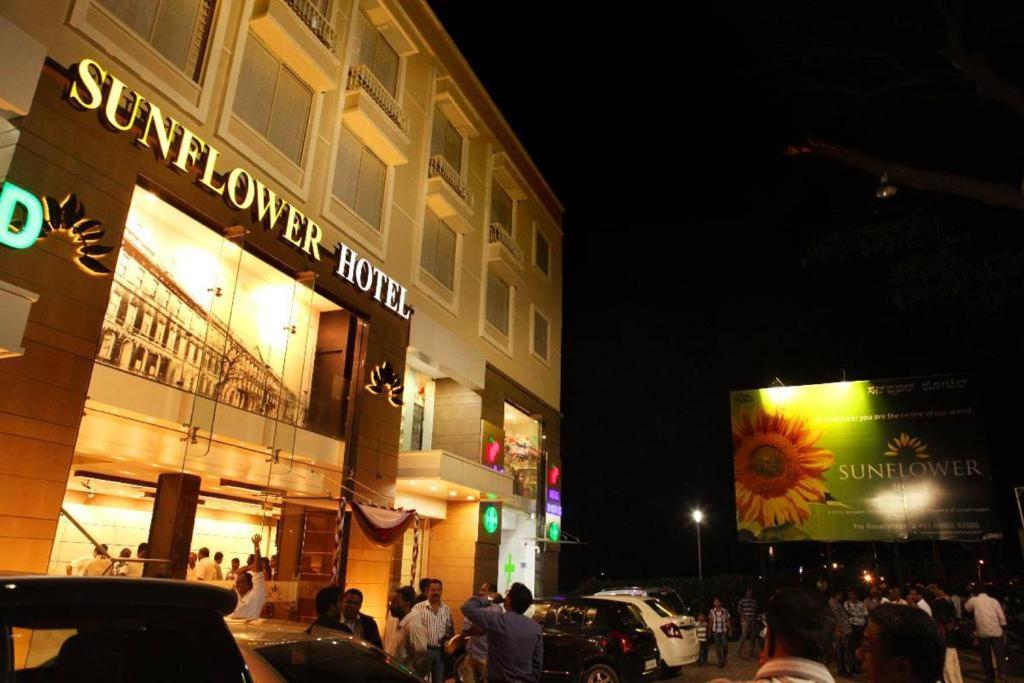 Sunflower Hotel Mysore Exterior photo